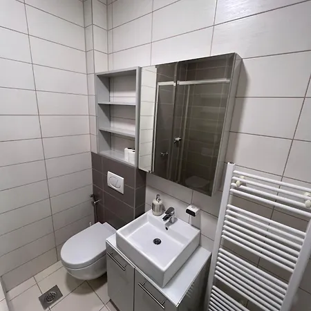 Forum Apartment *